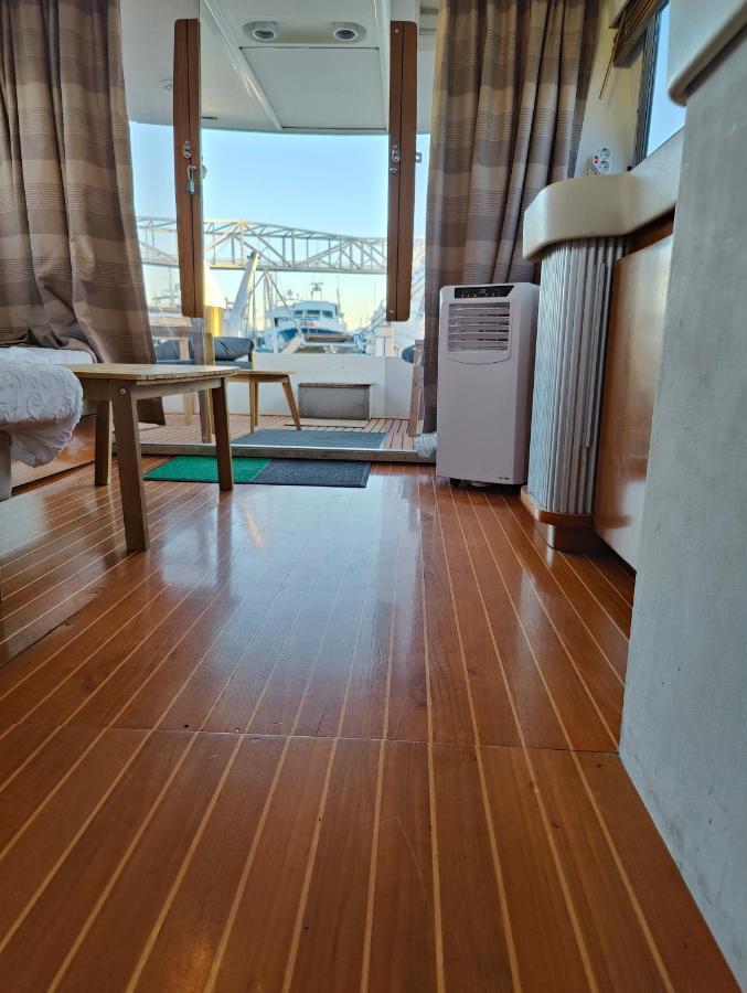 Voyager Hotel Sant Adria de Besos Ngoại thất bức ảnh